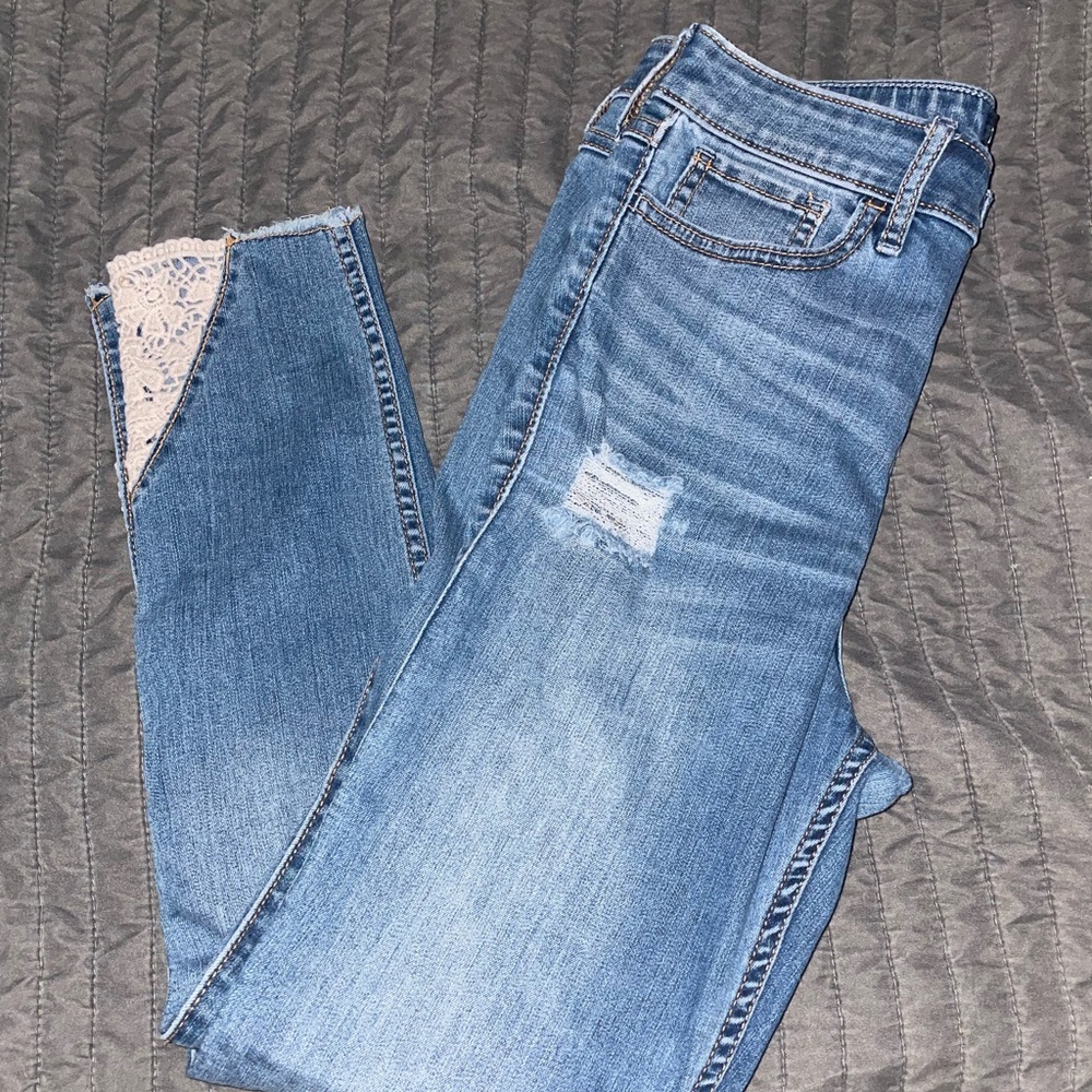 HOLLISTER CROP HIGH RISE JEANS
